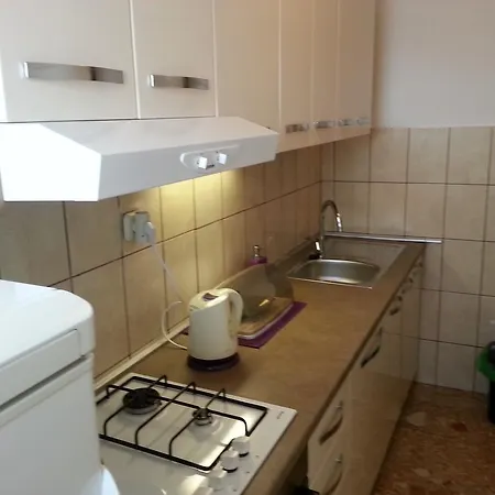 Elim Apartment *