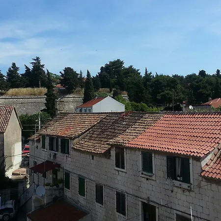 Elim Apartment Split