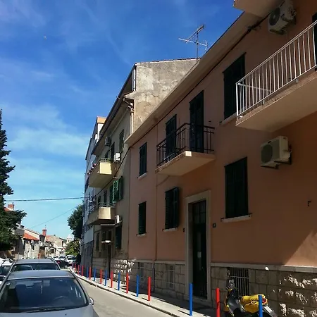 Apartment Elim